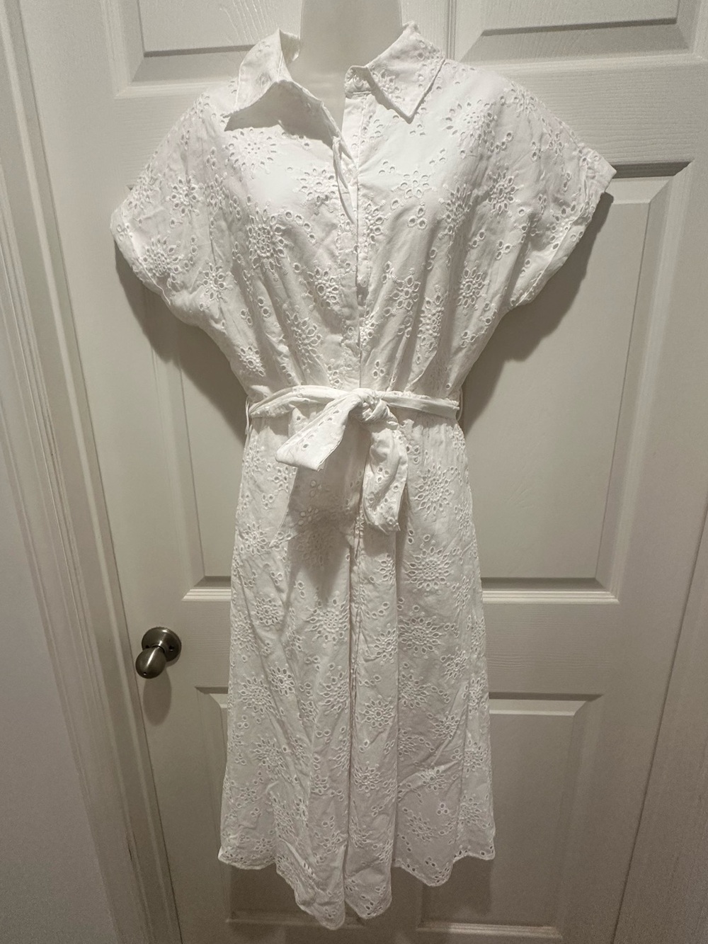 Caslon White Eyelet Midi Shirt Dress M Belted Hamptons Nantucket Coastal Resort
